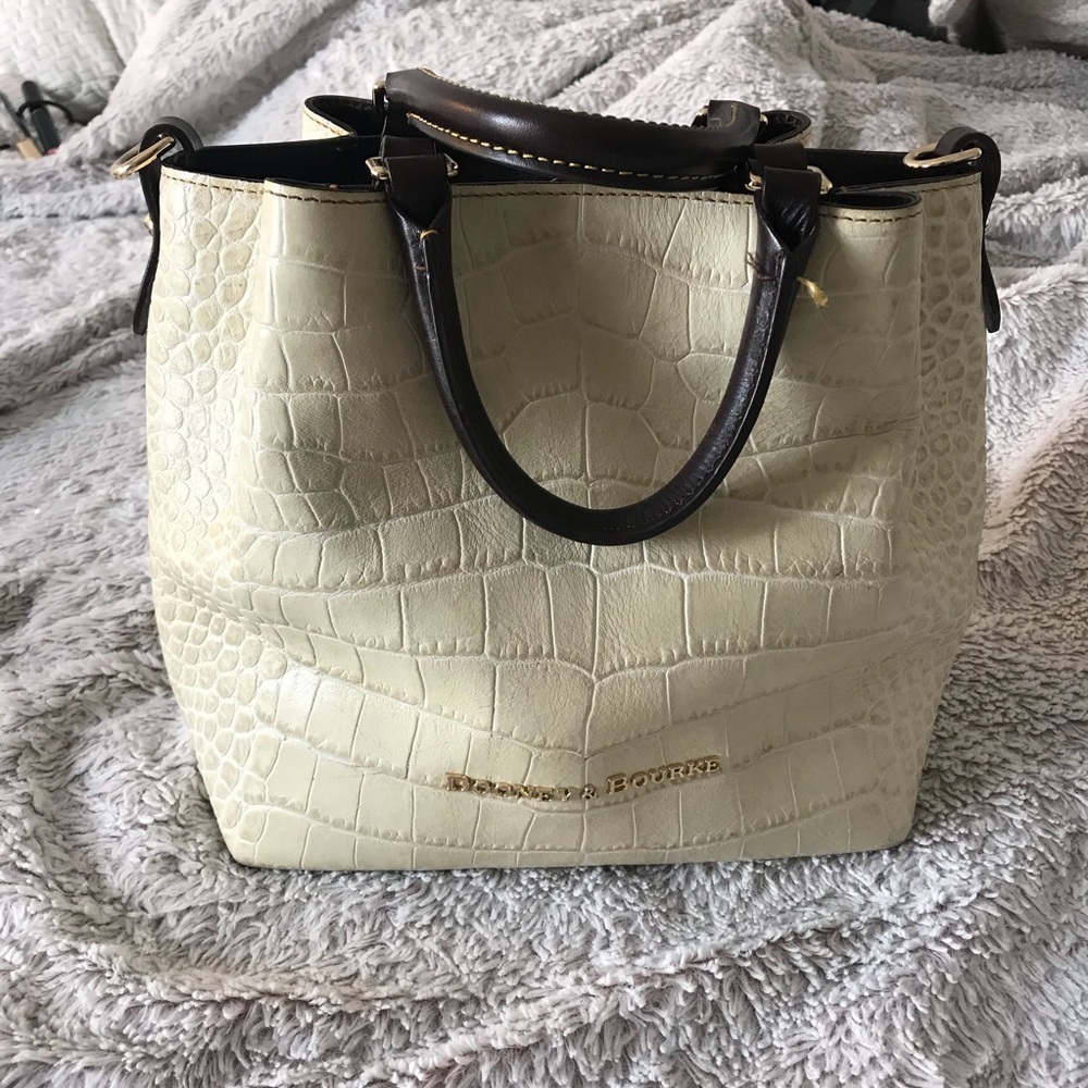 ❤️☀️ DOONEY & BOURKE